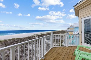 Property grounds - Gulf Front Beach House | Pet Friendly | Panoramic Coastal Views (Gulf Shores)