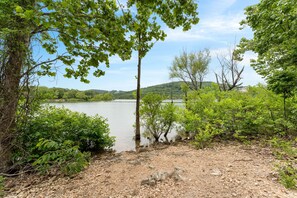 Casa de campo, varias habitaciones | Jardines del alojamiento