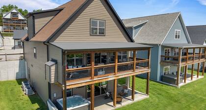 Paradise At The Cove 7 Bedroom Home by RedAwning