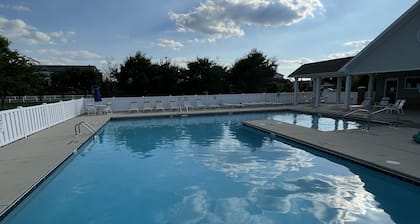 1st Floor Beach-town Condo. We are Pet Friendly!