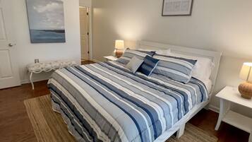 2 makuuhuonetta, työpöytä, vauvan matkasänky, ilmainen Wi-Fi