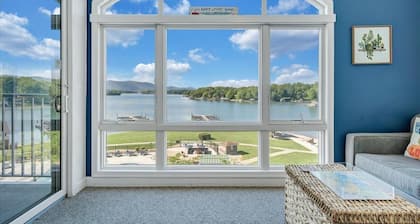 #132 Pointe - 3 Bedroom Lakefront Condo at Mariners SML