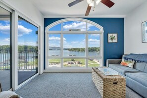 TV, fireplace - #132 Pointe - 3 Bedroom Lakefront Condo at Mariners SML (Huddleston)