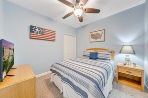 3 bedrooms, iron/ironing board, Internet, bed sheets