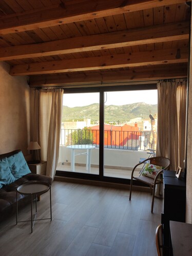 Rural house in Sant Mateu, Castellón. Near Morella and Peniscola. Beach at 20min