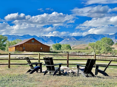 Property grounds. Wheels Up Cottage at Ever Sky Ranch, THE VIEWS!