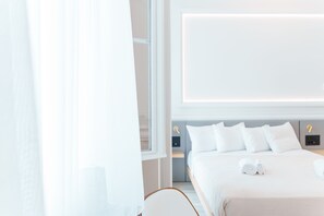 Poseidon Suites | 1 غرفة نوم وأغطية فراش متميزة وخزنة داخل الغرفة
