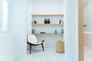 Interior - Agora Athens Suites (Athens)