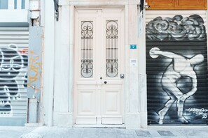 Mặt tiền nơi lưu trú