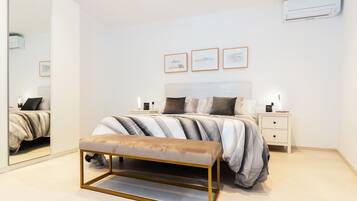 3 slaapkamers, een strijkplank/strijkijzer, wifi, beddengoed