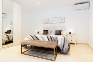 3 chambres, fer et planche à repasser, Wi-Fi, draps fournis