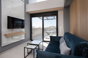 2-Bedroom Maisonette | Living room | Smart TV, iPad, Netflix, streaming services - LUX&EASY Athens Downtown Residences (Athens)