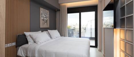 2-Bedroom Suite with Hot Tub