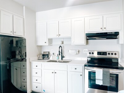 Suite #24 Modern One Bedroom in Midtown, OKC!