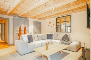 Televisie en een open haard