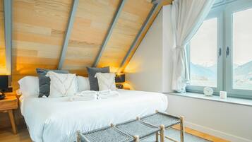 3 habitaciones, tabla de planchar con plancha y acceso a internet