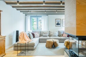 Smart-tv en een open haard