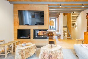 Smart-tv en een open haard