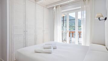 1 bedroom, iron/ironing board, Internet, bed sheets