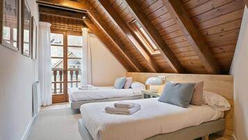 2 多间卧室、熨斗/熨衣板、WiFi、床单