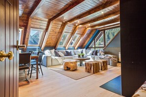 Télévision, cheminée