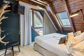 5 chambres, fer et planche à repasser, Wi-Fi, draps fournis