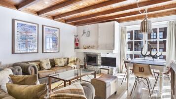 TV, fireplace