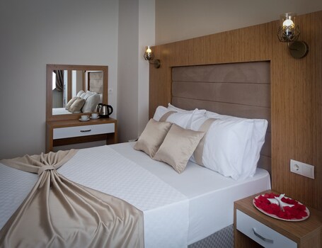 Zeyn Hotel Istanbul - Image 84