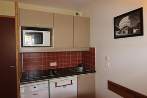 Fridge, microwave, dishwasher