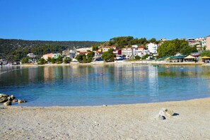 Beach - Remarkable 1-bed Apartment in Marina (Marina)
