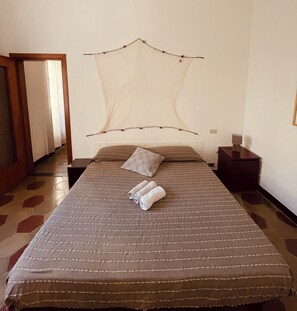 2 bedrooms, desk, free WiFi, bed sheets - Giorgio's Dream (Chiavari)