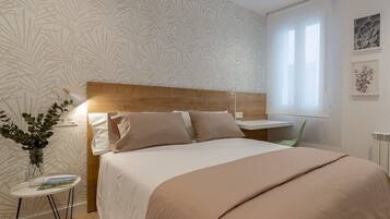 Romantic Room | 1 bedroom, iron/ironing board, free WiFi, bed sheets