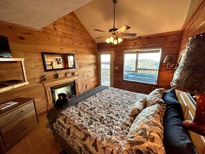 2 bedrooms, iron/ironing board, travel crib, free WiFi