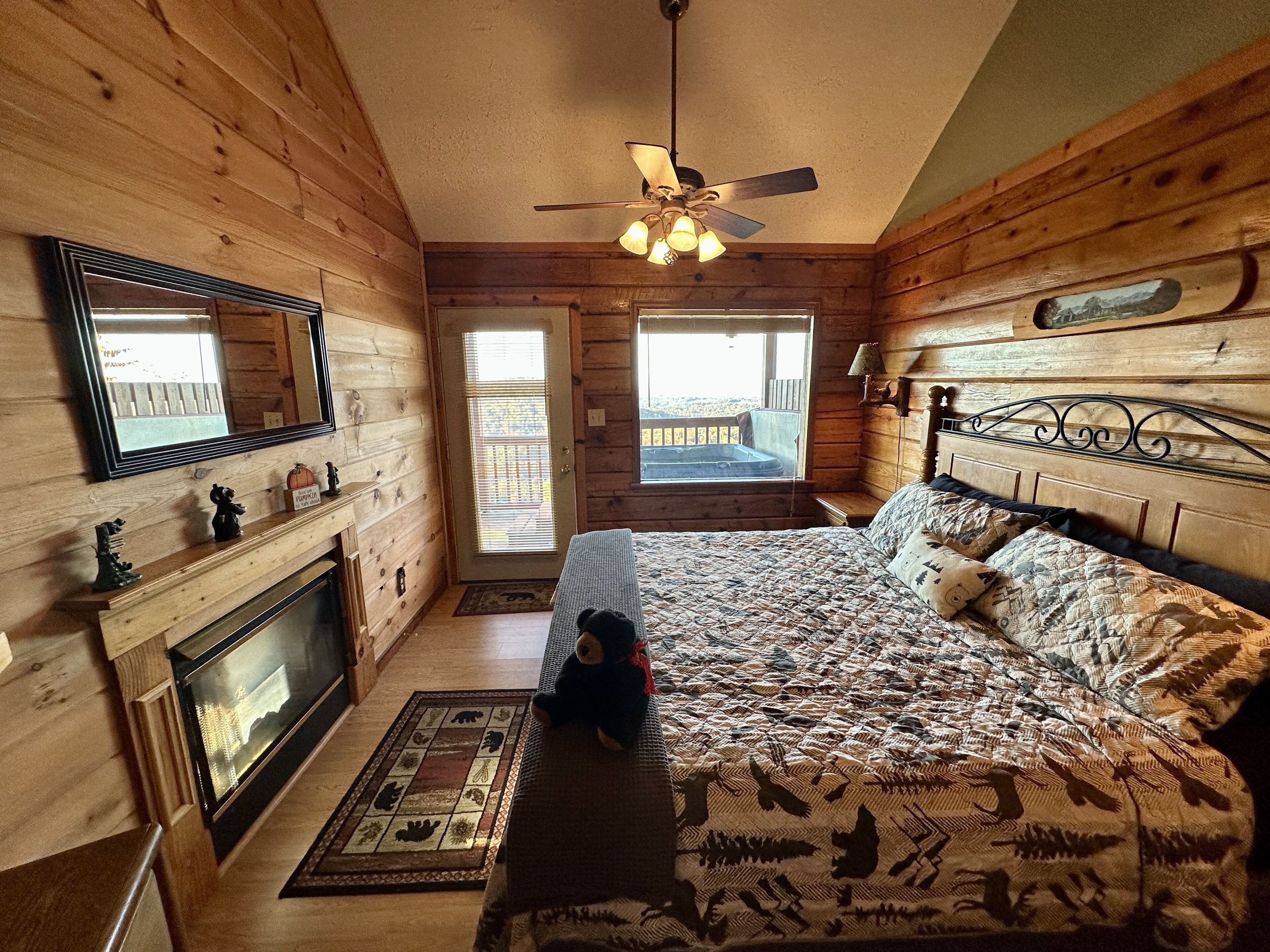 2 bedrooms, iron/ironing board, travel cot, free WiFi