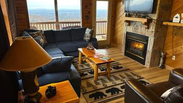 Smart-tv, een open haard en videospelletjes