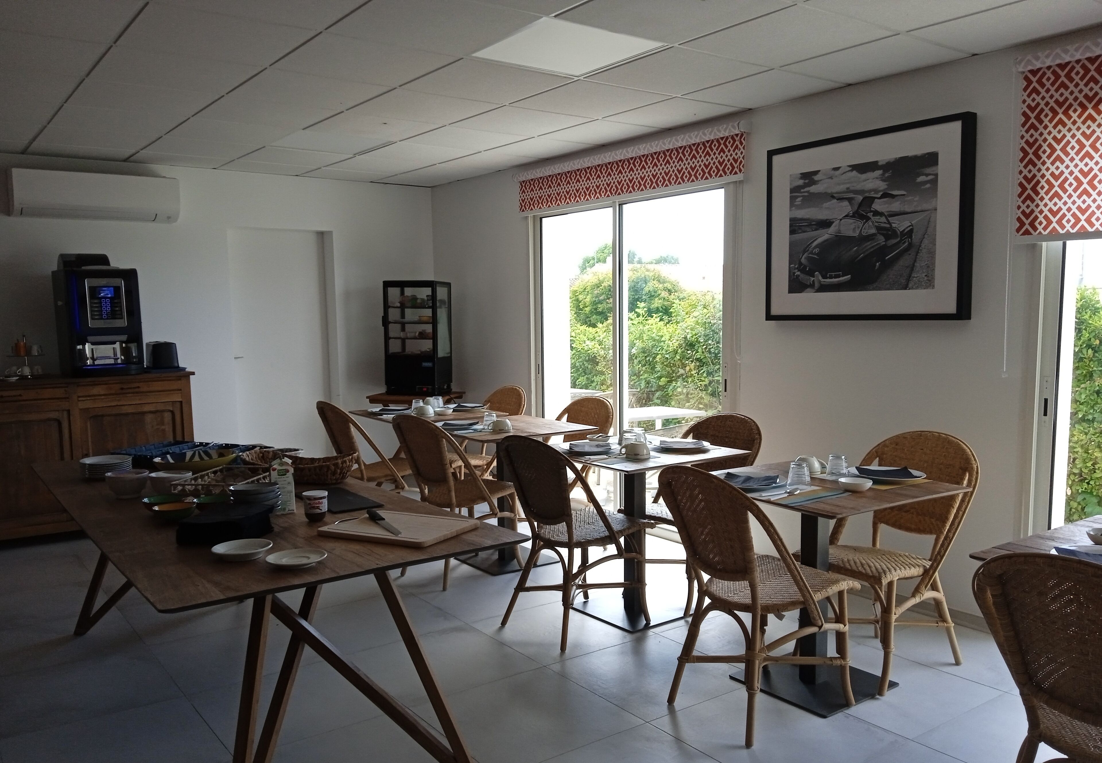 每日供应欧陆式早餐（每人 EUR 18）