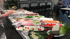 الطعام والشراب