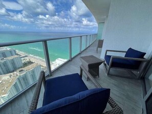 Property grounds - Amazing Views At a Dream Apartment By Rent4us (Hollywood)