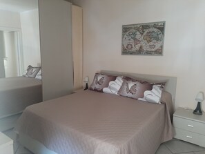 1 bedroom, iron/ironing board, free WiFi, bed sheets