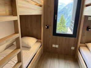 2 bedrooms, WiFi - 3rd floor, view mountain, terrace, tv, ski locker, 48m², Les 2 Alpes (Les Deux Alpes)