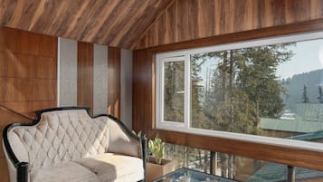 Luxury Room, Mountain View | Egyptian cotton sheets, premium bedding, memory-foam beds, minibar