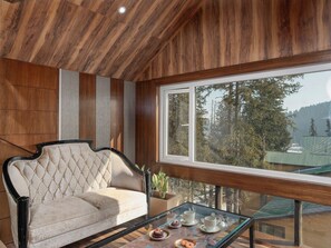 Habitación de lujo, vista a la montaña | Sábanas de algodón egipcio y ropa de cama de alta calidad 