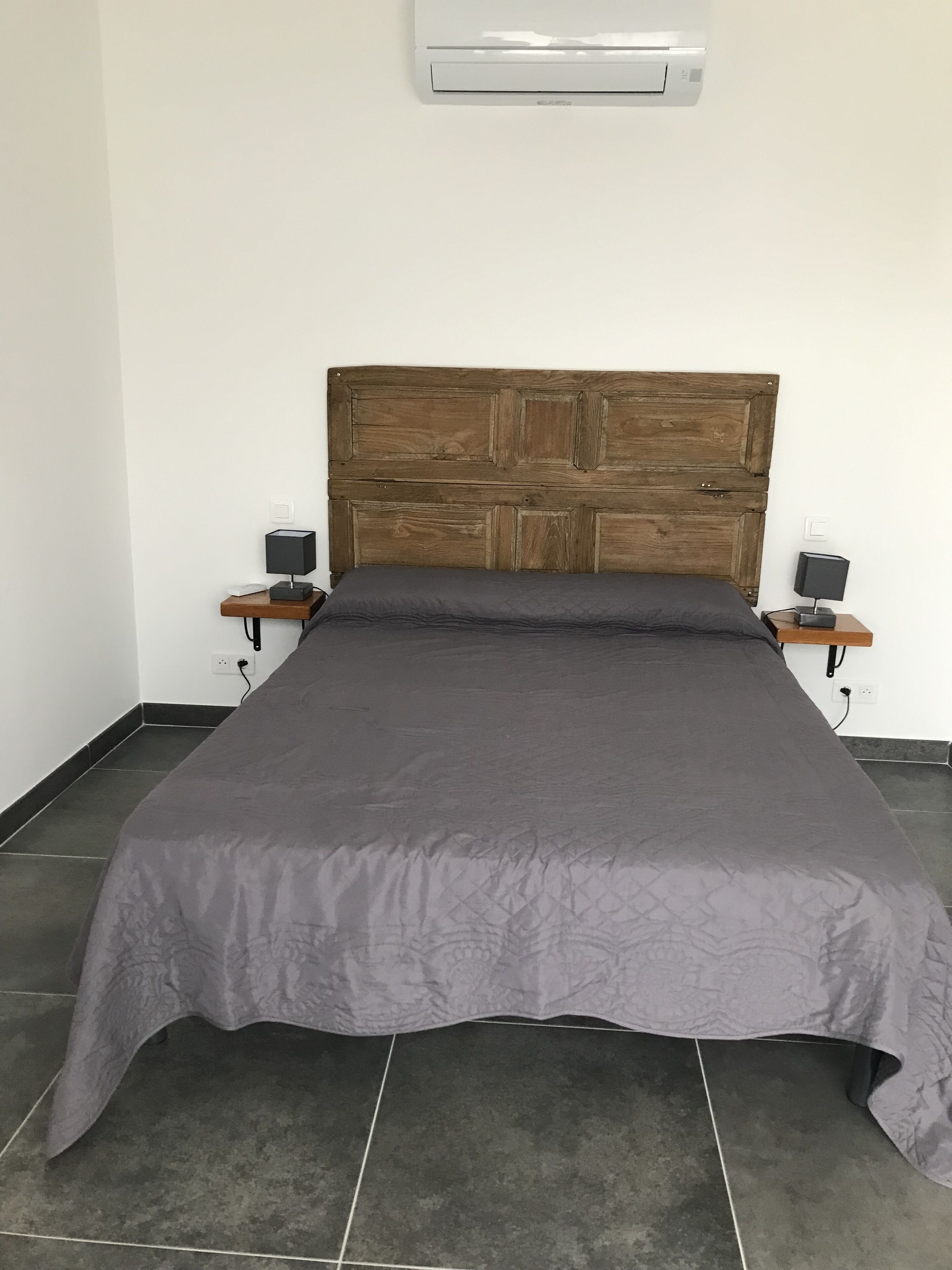 1 slaapkamer, een strijkplank/strijkijzer, reisbedje, gratis wifi