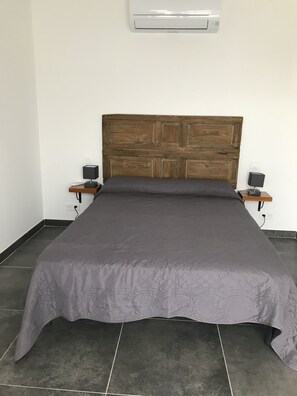 1 bedroom, iron/ironing board, travel cot, free WiFi