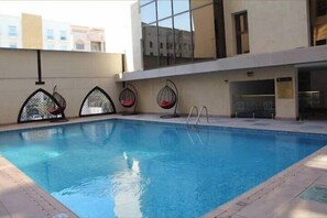 3 outdoor pools