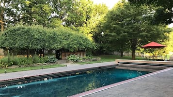 Piscine extérieure, piscine chauffée