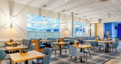 Apartment With Access to Pool, Spa & Soft Play