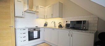 2 bed Central Chester Apartment - Free Parking