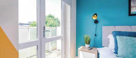 4 chambres, fer et planche à repasser, Wi-Fi, draps fournis