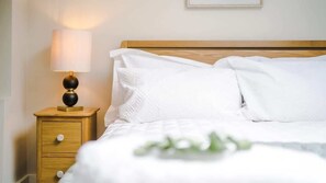 2 bedrooms, iron/ironing board, travel cot, WiFi